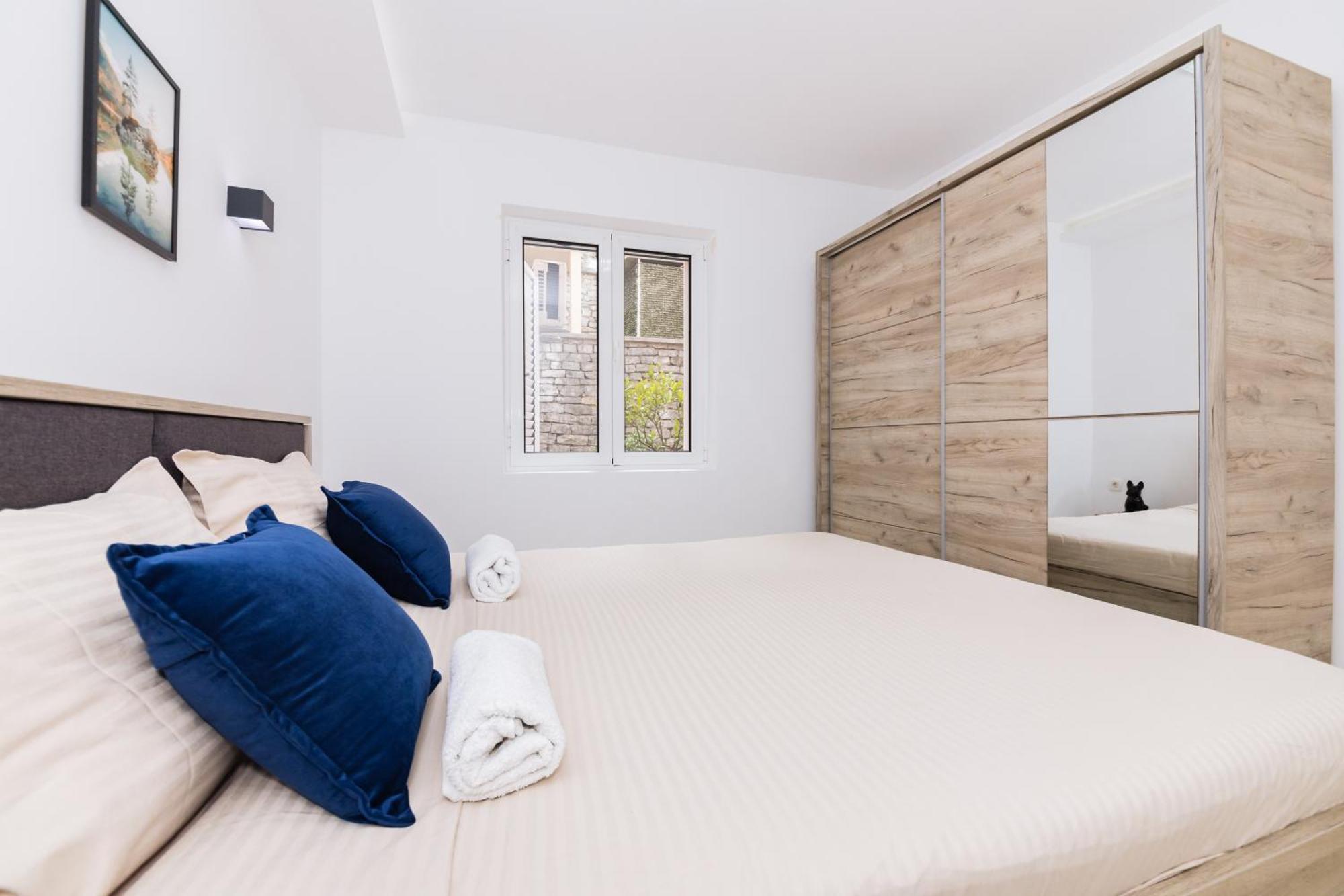 Paunovic Apartments Тиват Экстерьер фото
