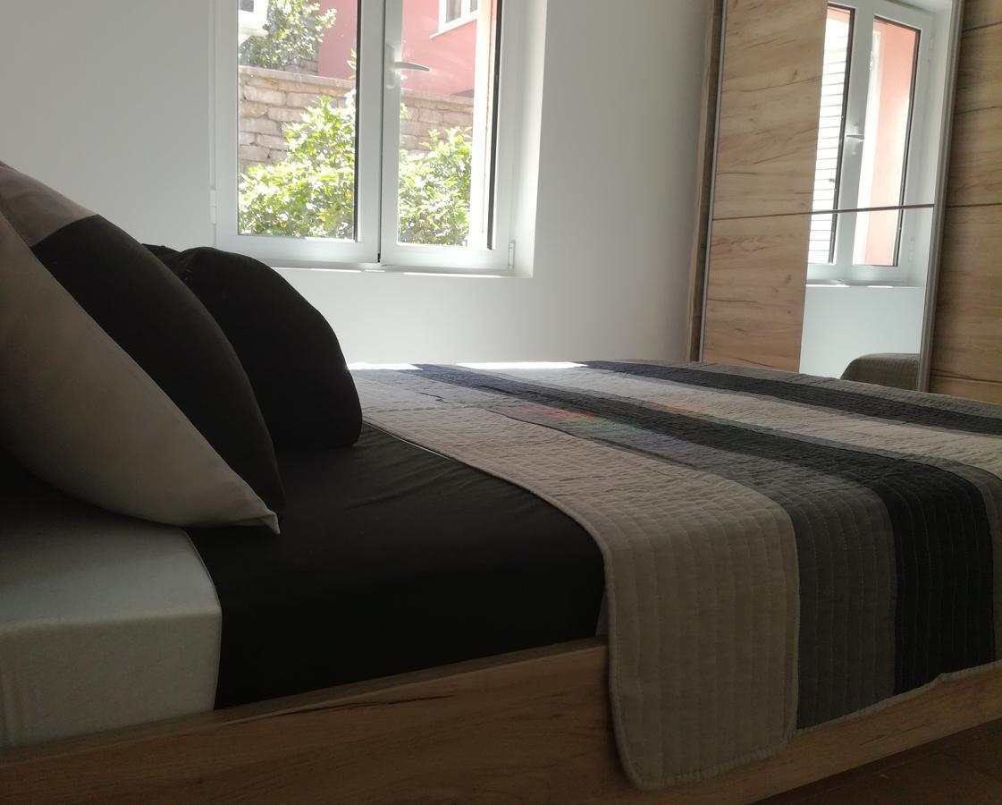 Paunovic Apartments Тиват Экстерьер фото